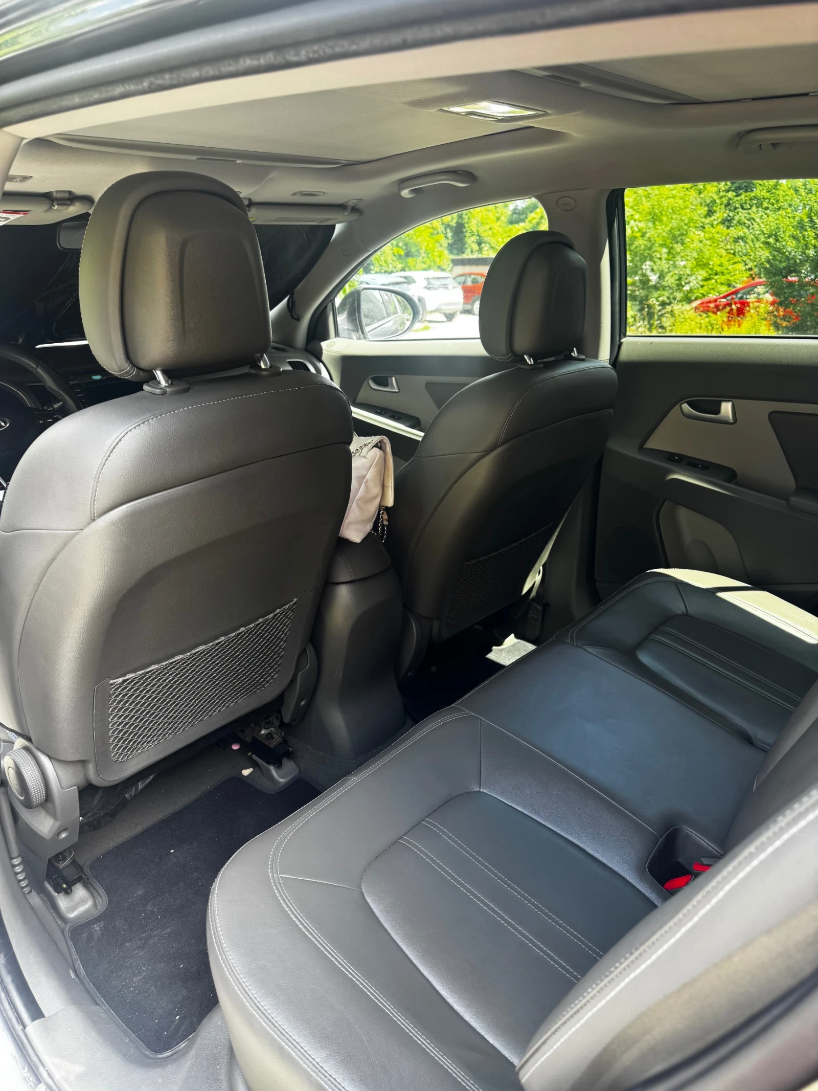 Kia Sportage Купен от Кия България, снимка 7 - Автомобили и джипове - 55076571