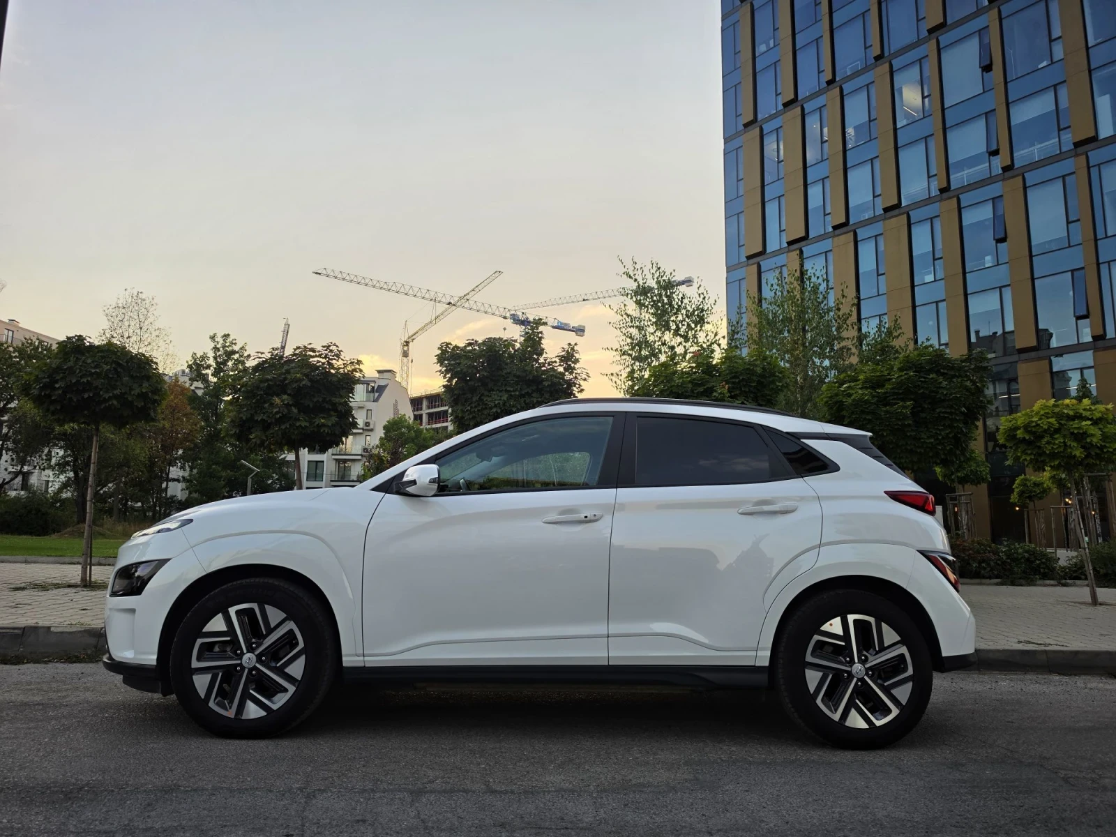 Hyundai Kona 42kw GERMANY Термопомпа, снимка 3 - Автомобили и джипове - 55869298