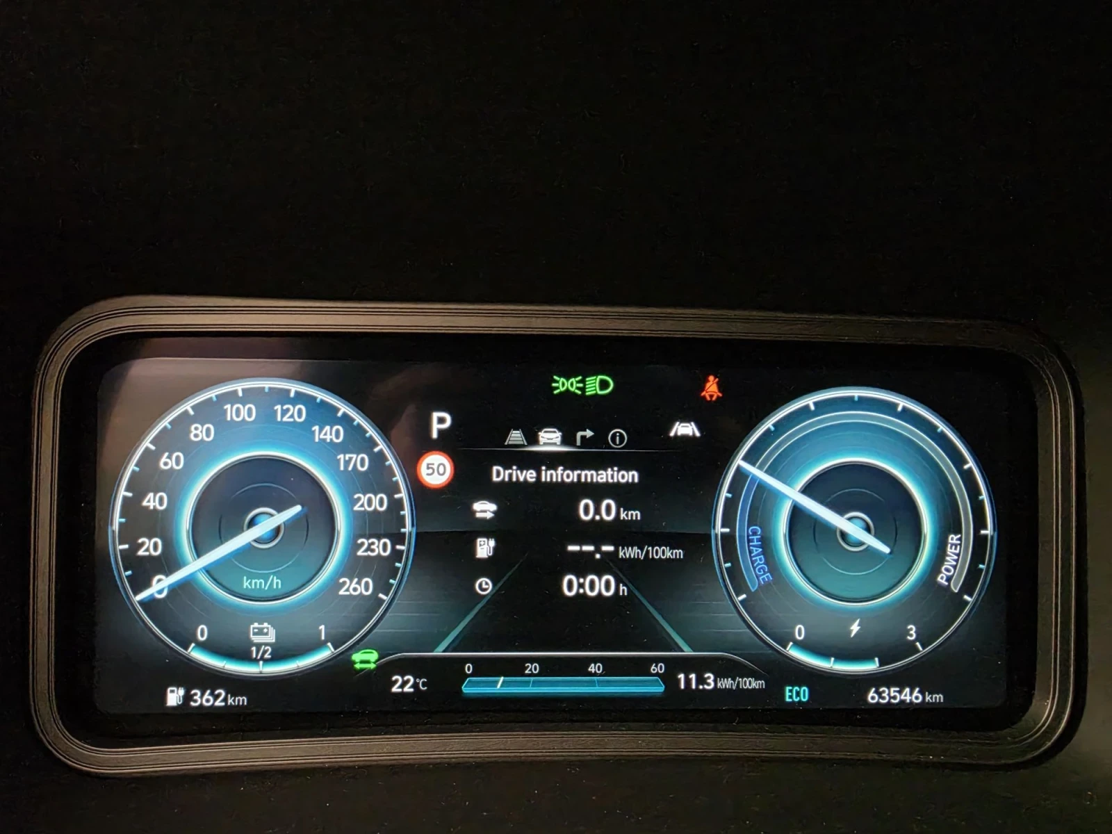 Hyundai Kona 42kw GERMANY Термопомпа, снимка 13 - Автомобили и джипове - 55869298