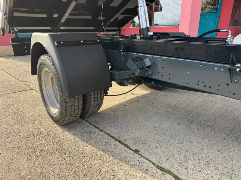 Iveco Daily 3.0HPI* Климатик* Тристранен самосвал* 3.80м кош, снимка 10 - Бусове и автобуси - 52837293