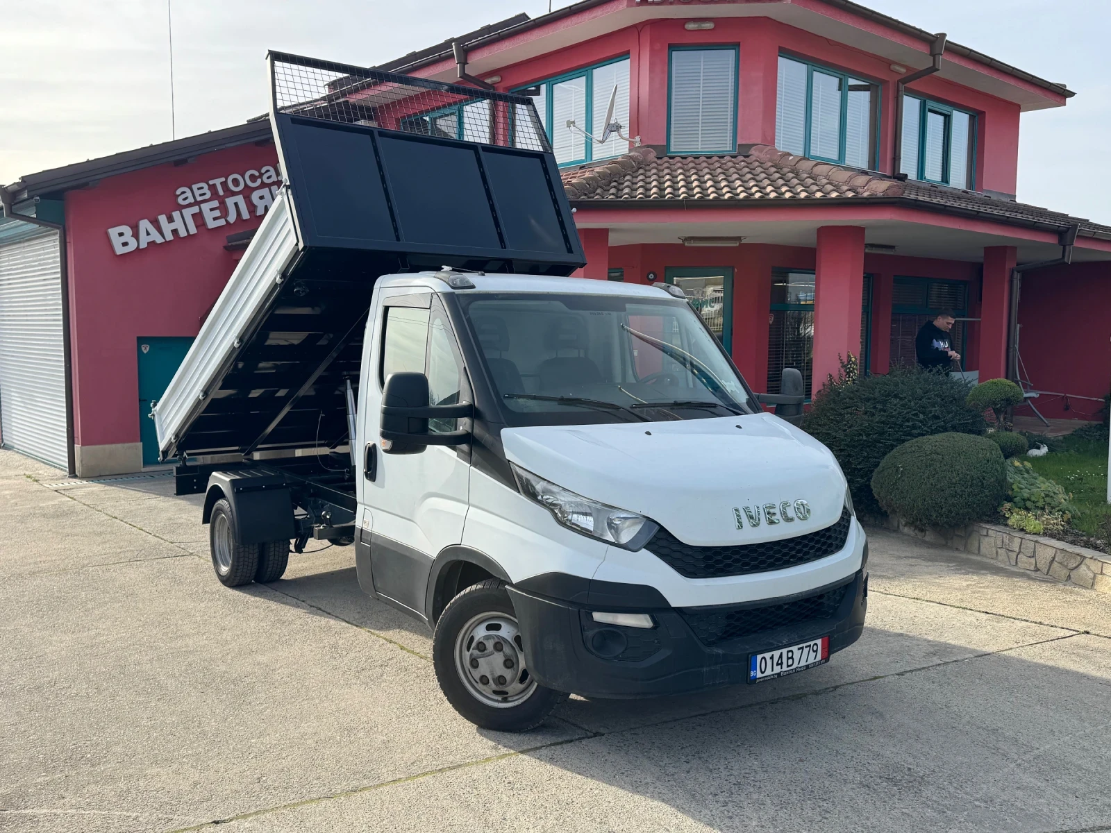 Iveco Daily 3.0HPI* Климатик* Тристранен самосвал* 3.80м кош, снимка 1