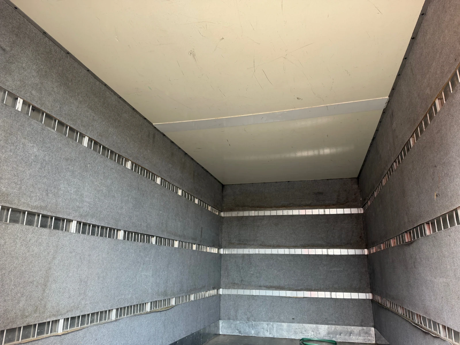 Mercedes-Benz Sprinter 516 CDI* Климатик* 4.80 метра фургон, снимка 12 - Бусове и автобуси - 55791734