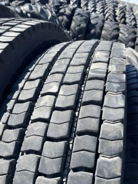 Гуми Зимни 275/70R22.5, снимка 2