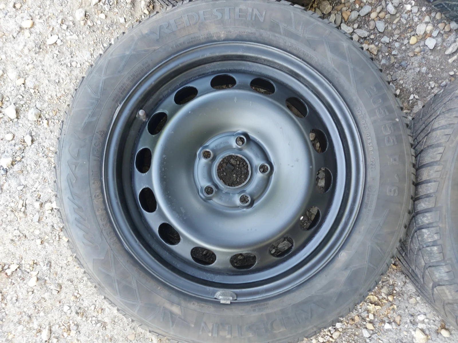    205/55R16  VW Touran | Mobile.bg   3