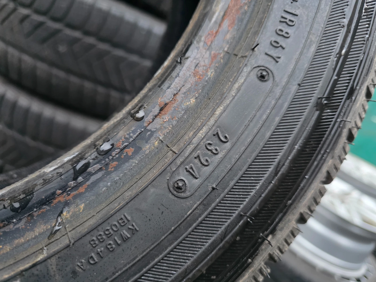 Гуми Зимни 175/65R14, снимка 8 - Гуми и джанти - 54734581