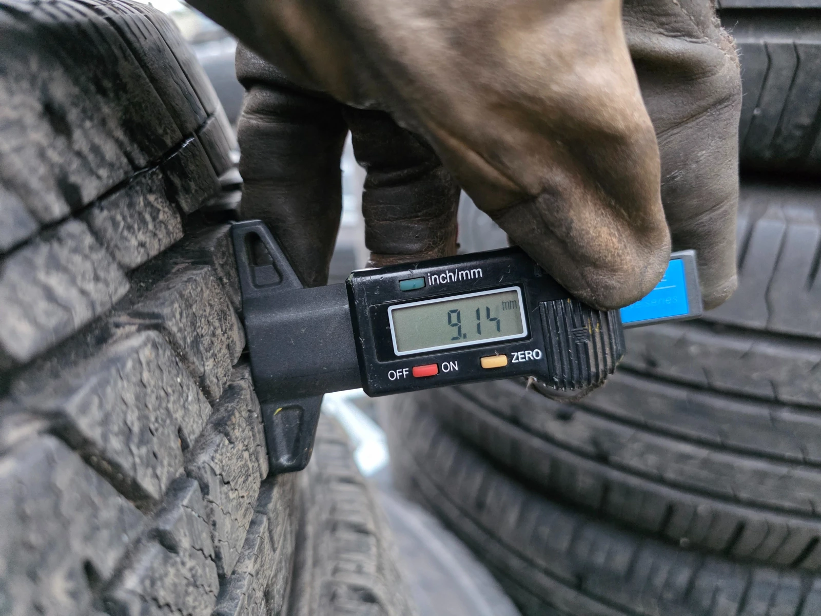 Гуми Зимни 175/65R14, снимка 5 - Гуми и джанти - 54734581