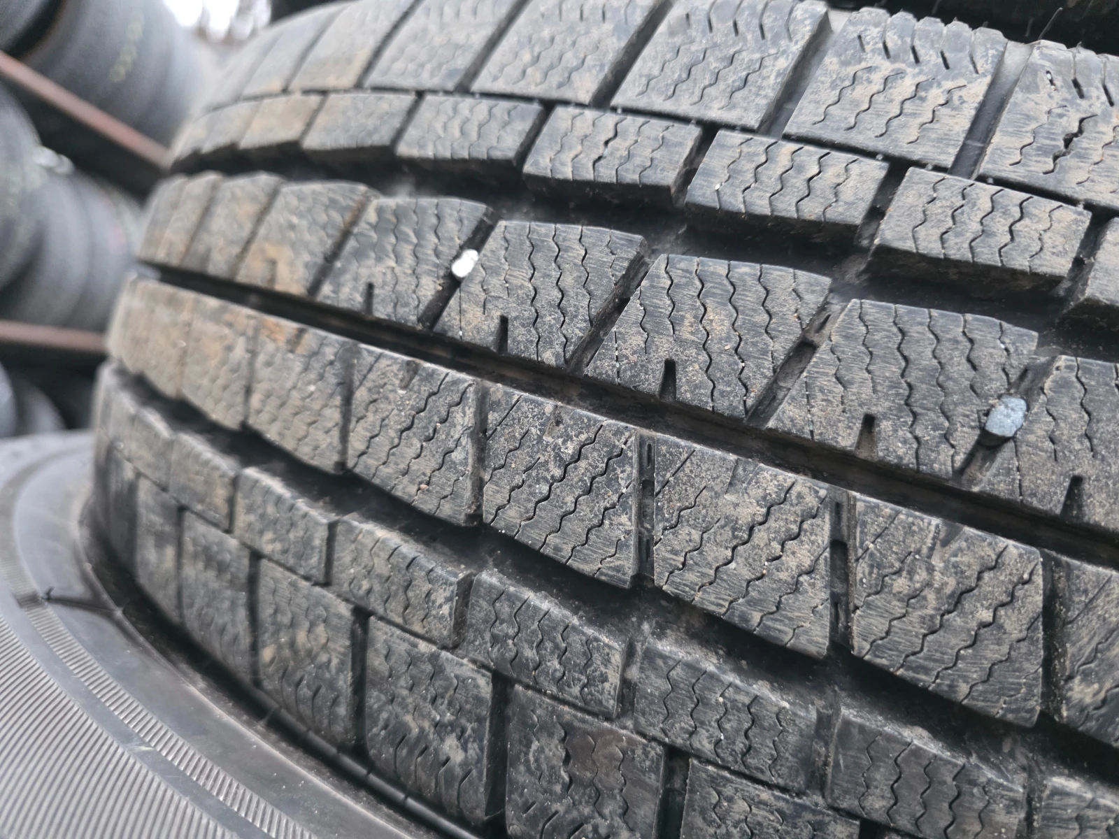 Гуми Зимни 175/65R14