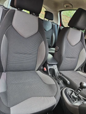 Peugeot 308 1.6 eHDI - 112 к.с.-Обслужено, снимка 9
