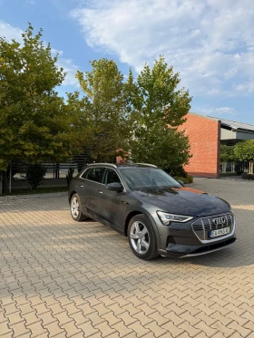 Audi E-Tron  50 QUATTRO | ГАРАНЦИЯ | S-LINE | ПОДГРЕВ | АМБИЕН, снимка 2