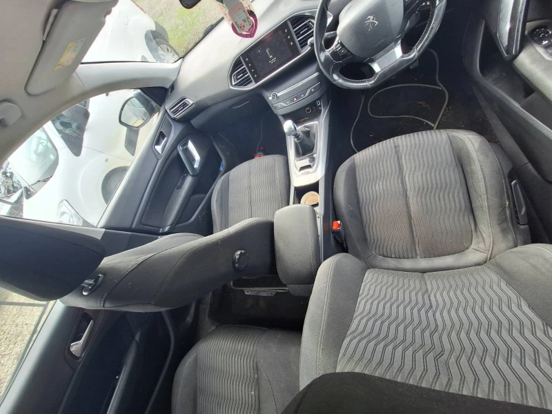 Peugeot 308 1.6 120 BLUEHDI Hatchback, снимка 6 - Автомобили и джипове - 50006283