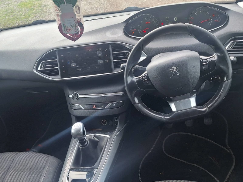 Peugeot 308 1.6 120 BLUEHDI Hatchback, снимка 7 - Автомобили и джипове - 50006283