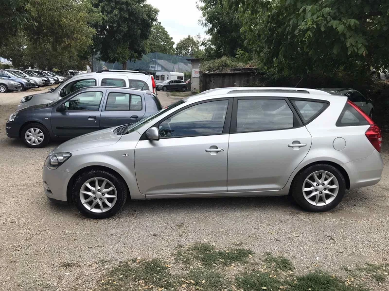 Kia Ceed 1.6 CRDI EURO 5, снимка 5 - Автомобили и джипове - 40659572