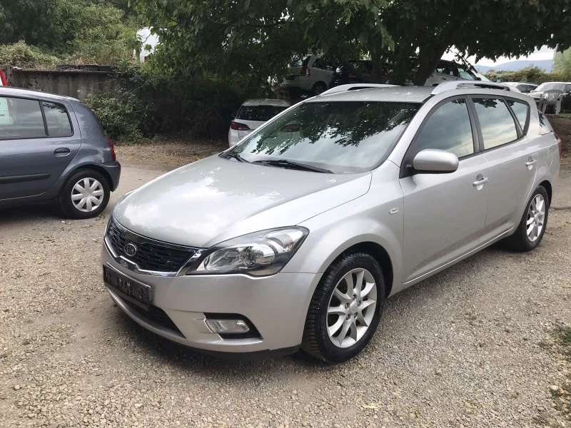 Kia Ceed 1.6 CRDI EURO 5, снимка 1 - Автомобили и джипове - 40659572