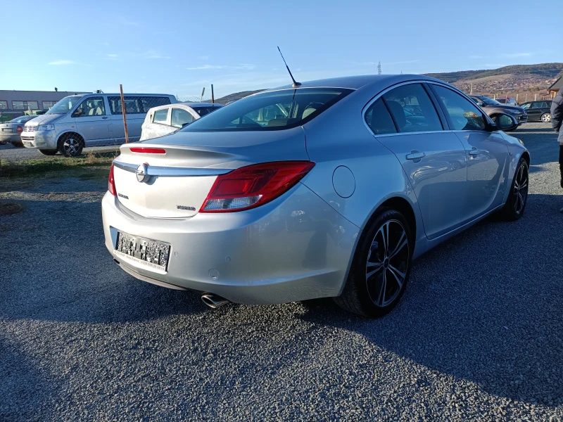 Opel Insignia Бензин седан, снимка 5 - Автомобили и джипове - 48369025