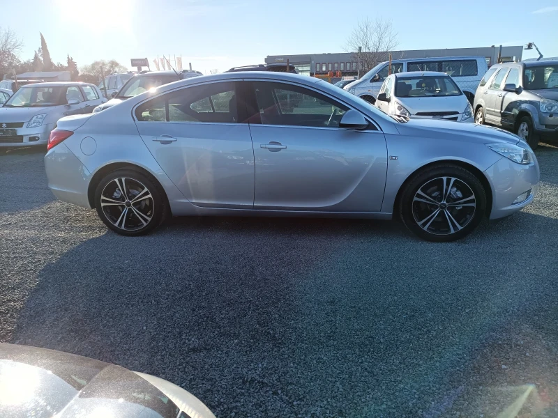 Opel Insignia Бензин седан, снимка 4 - Автомобили и джипове - 49190076