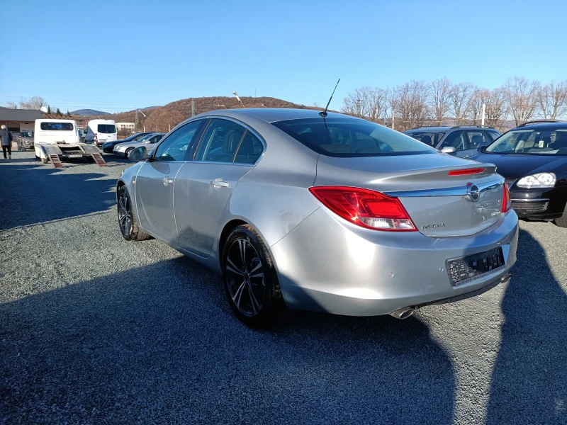 Opel Insignia Бензин седан, снимка 7 - Автомобили и джипове - 48369025