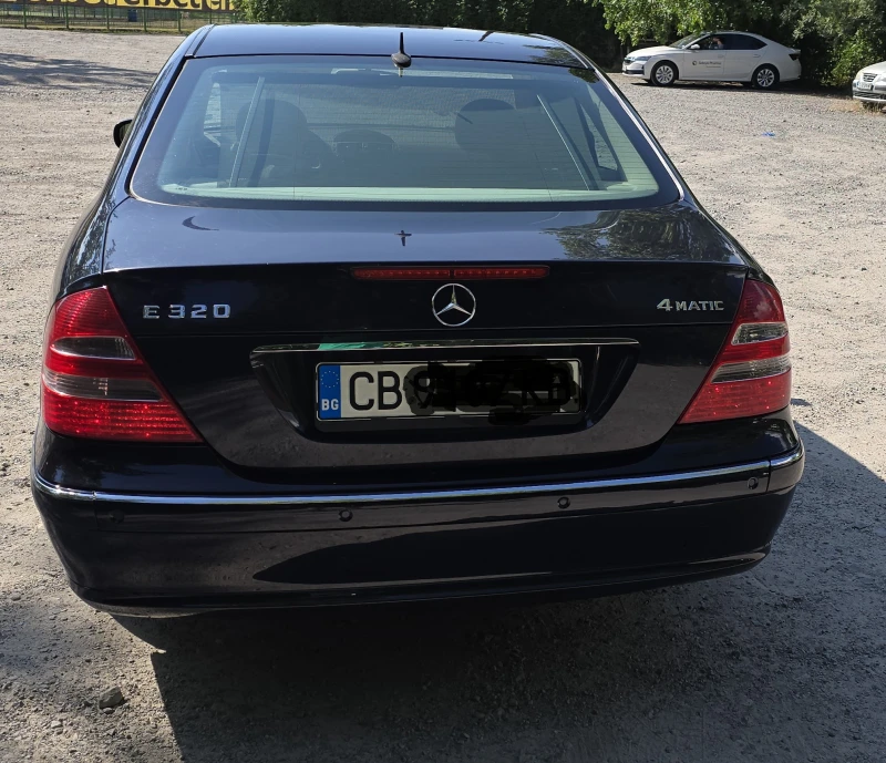 Mercedes-Benz E 320 Elegance, снимка 2 - Автомобили и джипове - 51134195