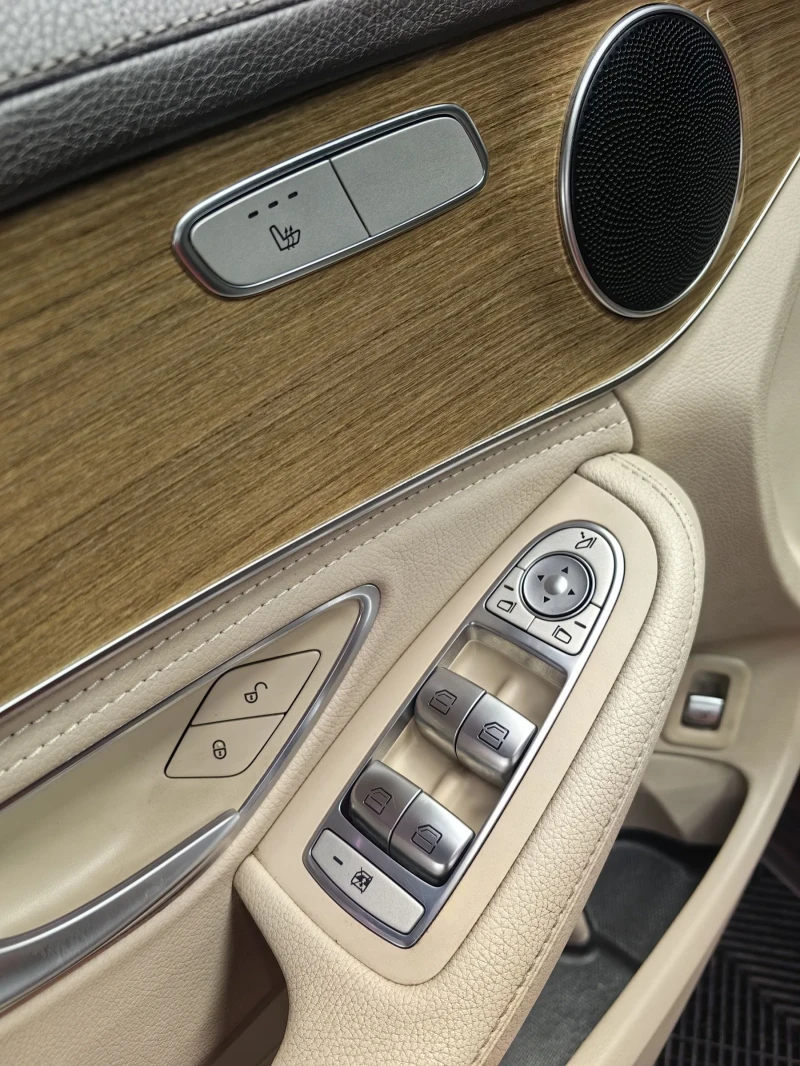 Mercedes-Benz C 250 СМЕНЕН ВЕРИГИ/4 MATIC/AMG PACK/DISTRON/РЕГИСТР. , снимка 10 - Автомобили и джипове - 50876969