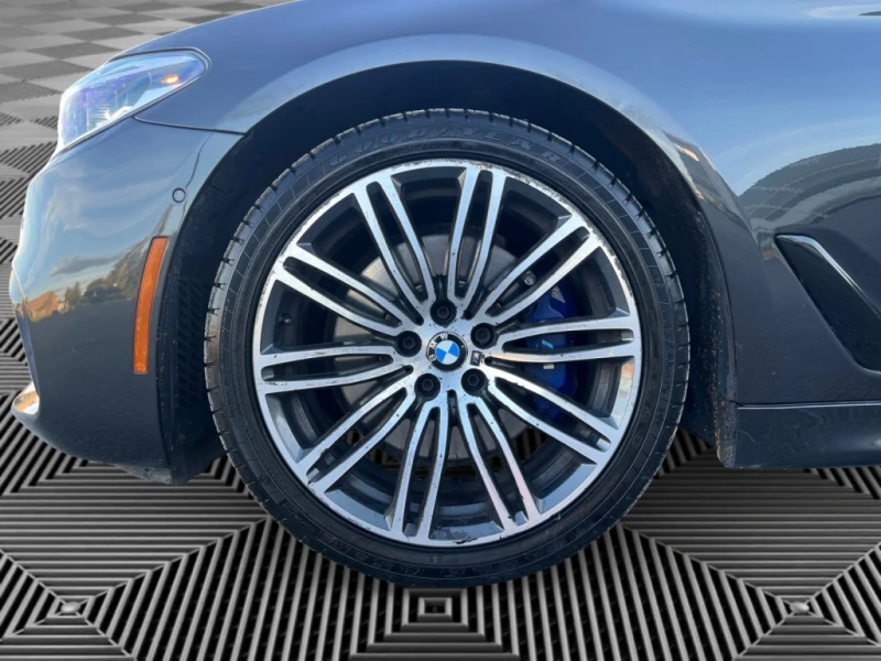 BMW 540 i* xDrive* SUNROOF* SHADOW LINE* 360 CAM* H/K* HUD, снимка 14 - Автомобили и джипове - 52671859