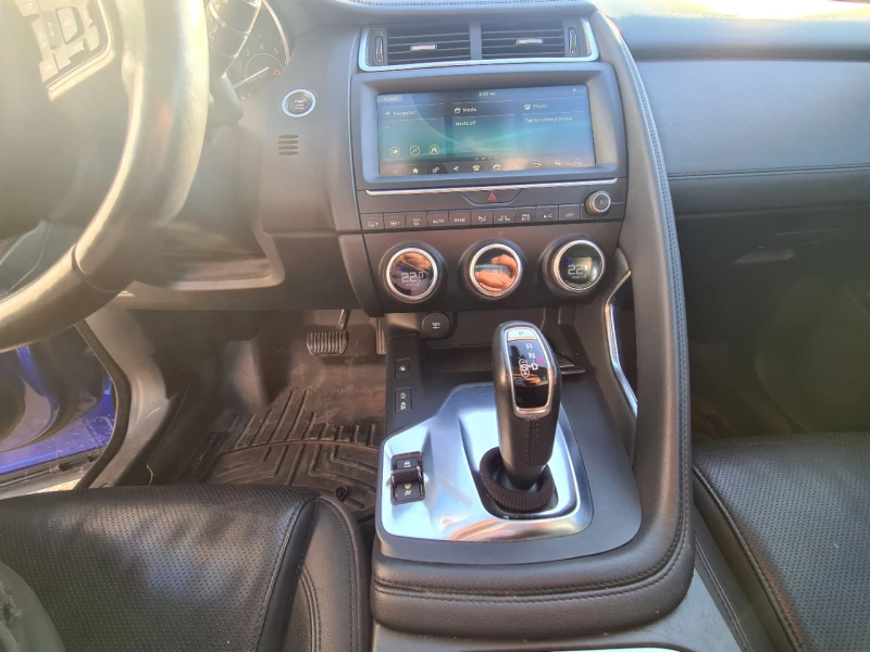 Jaguar E-pace P250 AWD, снимка 14 - Автомобили и джипове - 52790866