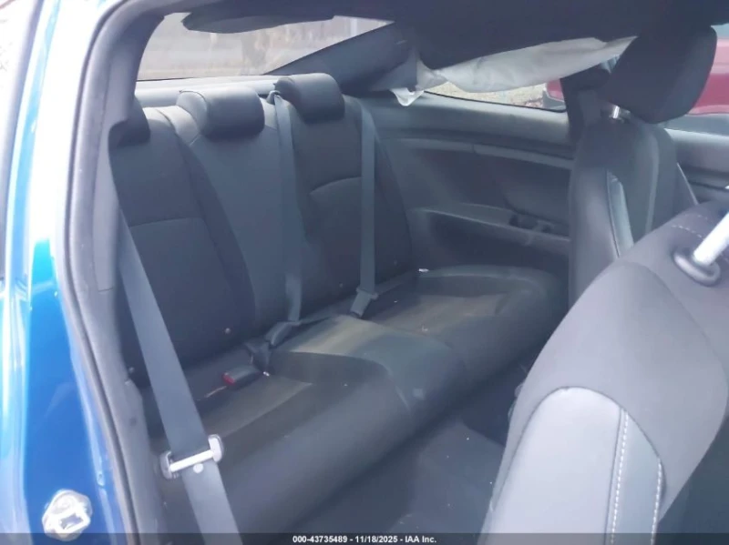 Honda Civic 2.0L I-4 DOHC, VVT, 158HP Front Wheel Drive, снимка 13 - Автомобили и джипове - 53054264