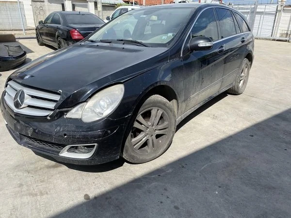 Mercedes-Benz R 320 !НА ЧАСТИ!, снимка 3 - Автомобили и джипове - 49502208