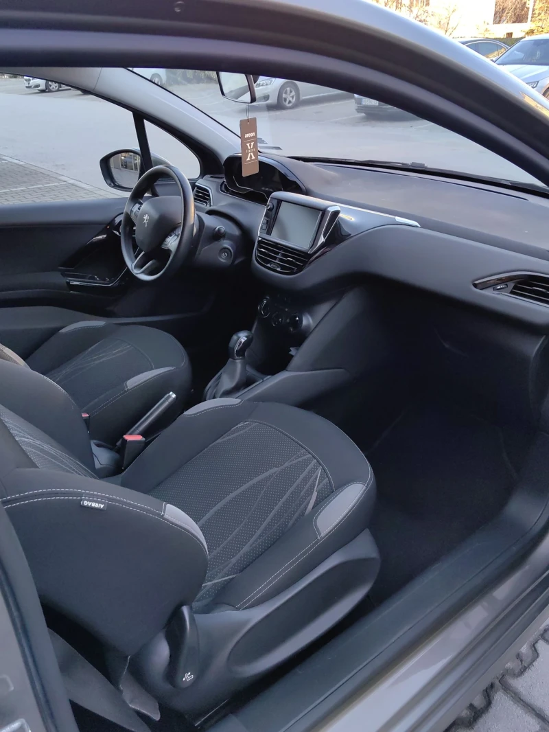 Peugeot 208 1.2 VTI - 8900 лв. - 37550238 | Car24.bg
