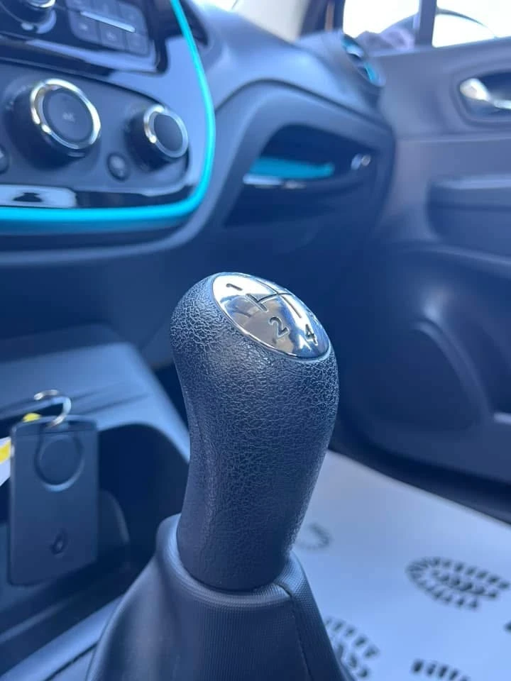 Renault Captur 0.9tce Intens / Energy R-link E6 - изображение 10