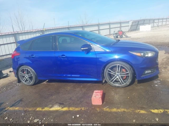 Ford Focus ST* MANUEL* SPORT SEATS, снимка 10 - Автомобили и джипове - 53769359