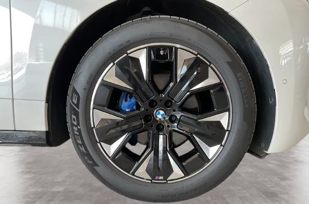 BMW iX M60 = M-Sport = Гаранция, снимка 4 - Автомобили и джипове - 55434737
