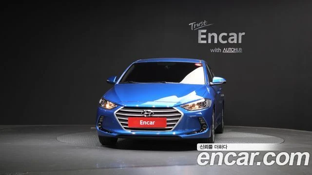 Hyundai Elantra, снимка 3 - Автомобили и джипове - 56082294