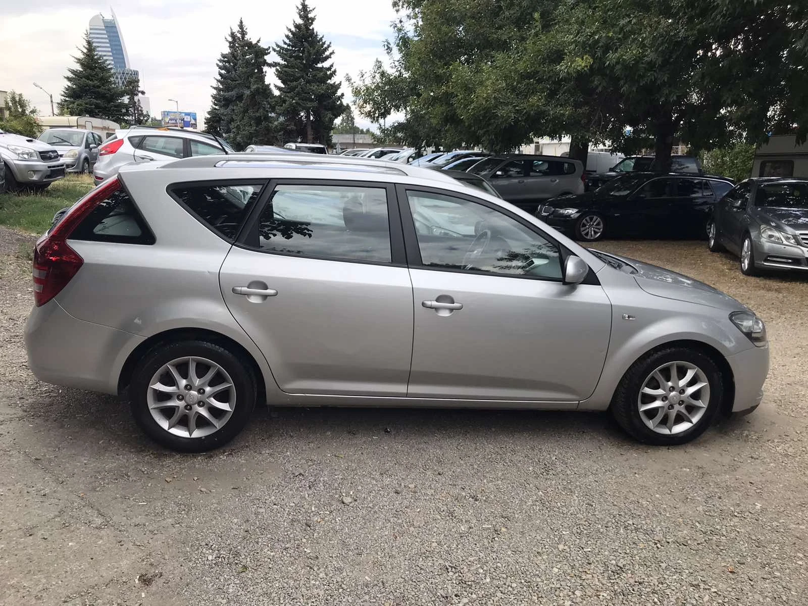 Kia Ceed 1.6 CRDI EURO 5 - изображение 4