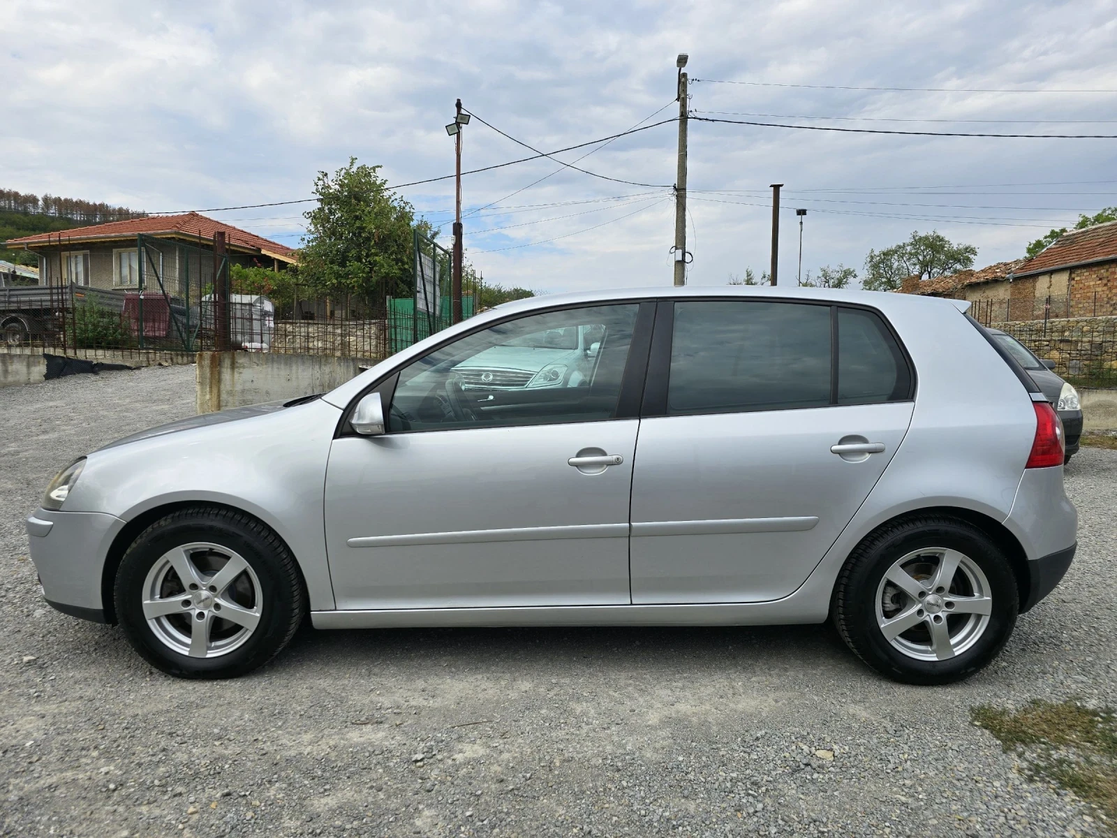 VW Golf 1.4 i 90 К.С. КЛИМАТРОНИК / НОВИ ГУМИ - изображение 5