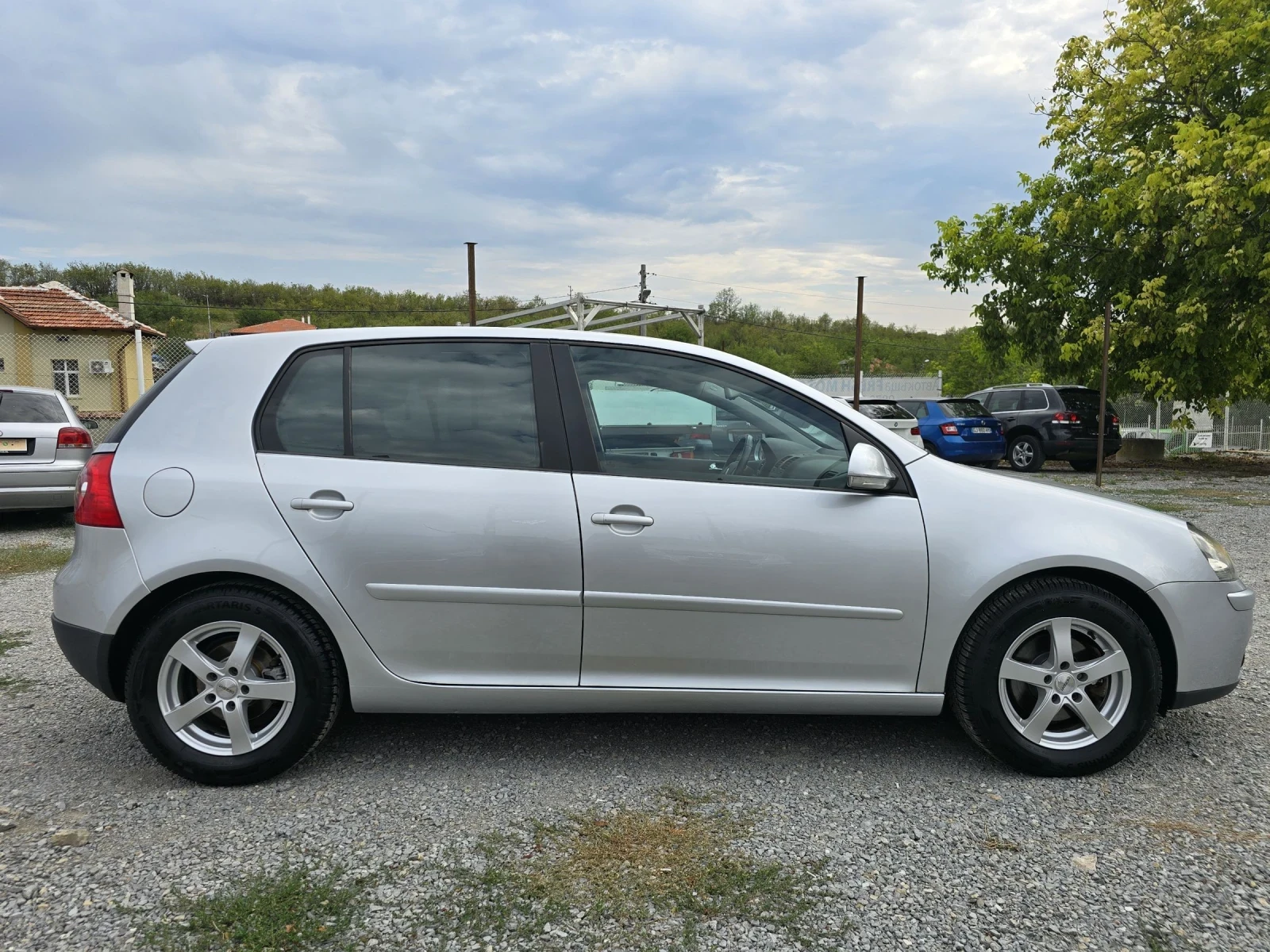 VW Golf 1.4 i 90 К.С. КЛИМАТРОНИК / НОВИ ГУМИ - изображение 6