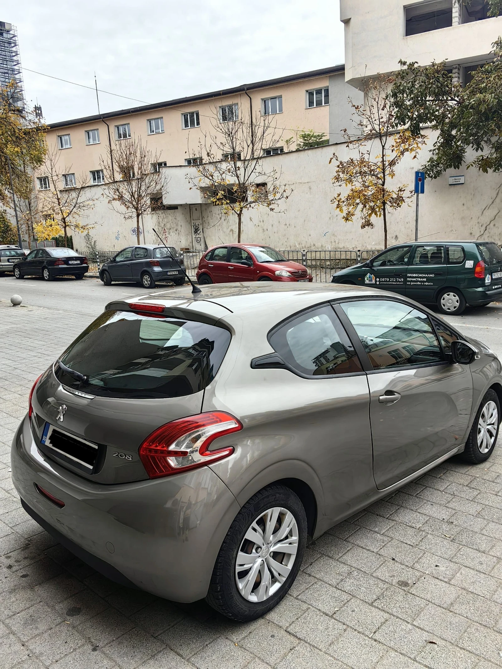 Peugeot 208 ...85 000km - изображение 4