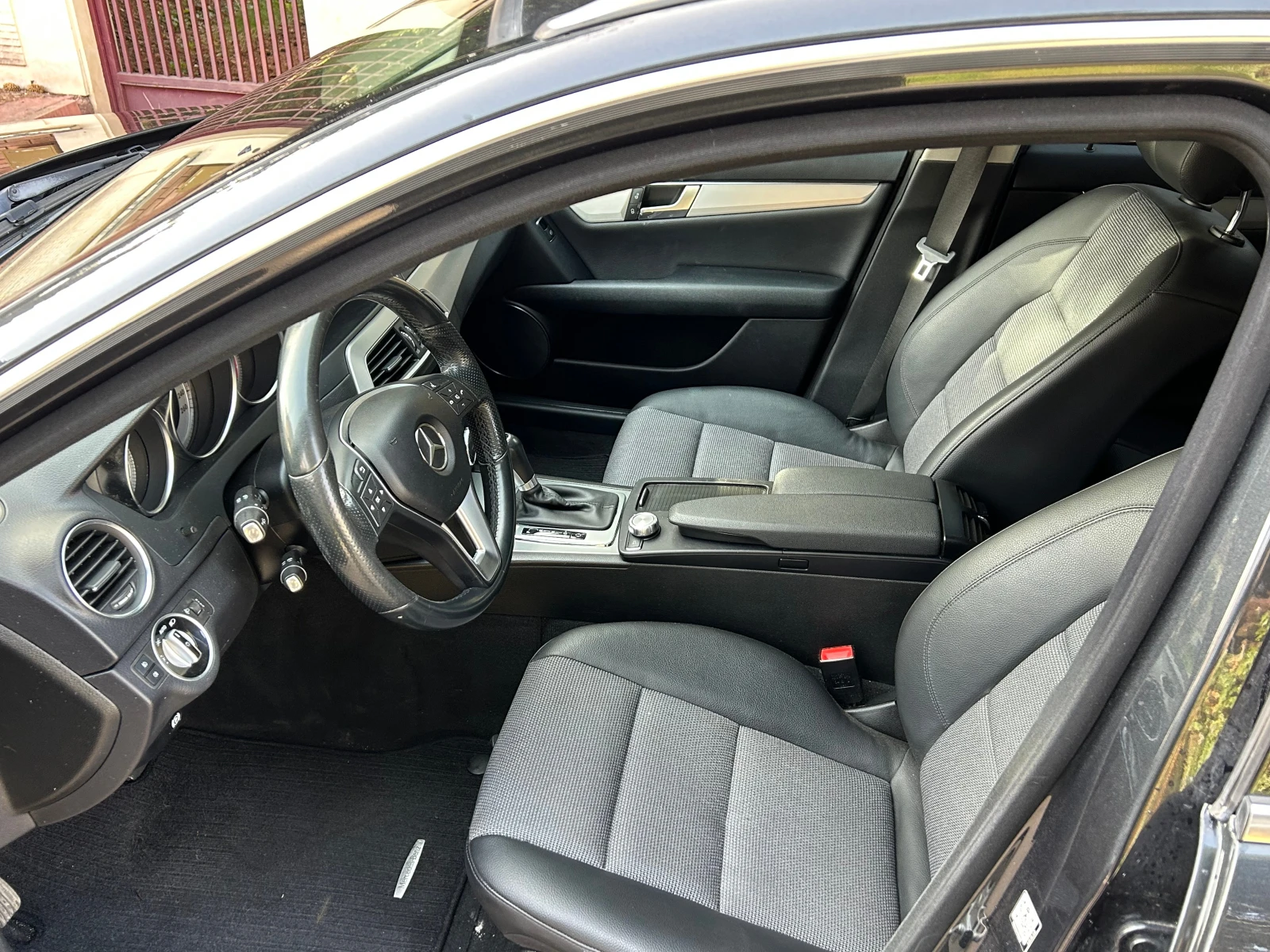 Mercedes-Benz C 220 2, 2 2.2 NAVI KOJA AVTOMAT - изображение 9
