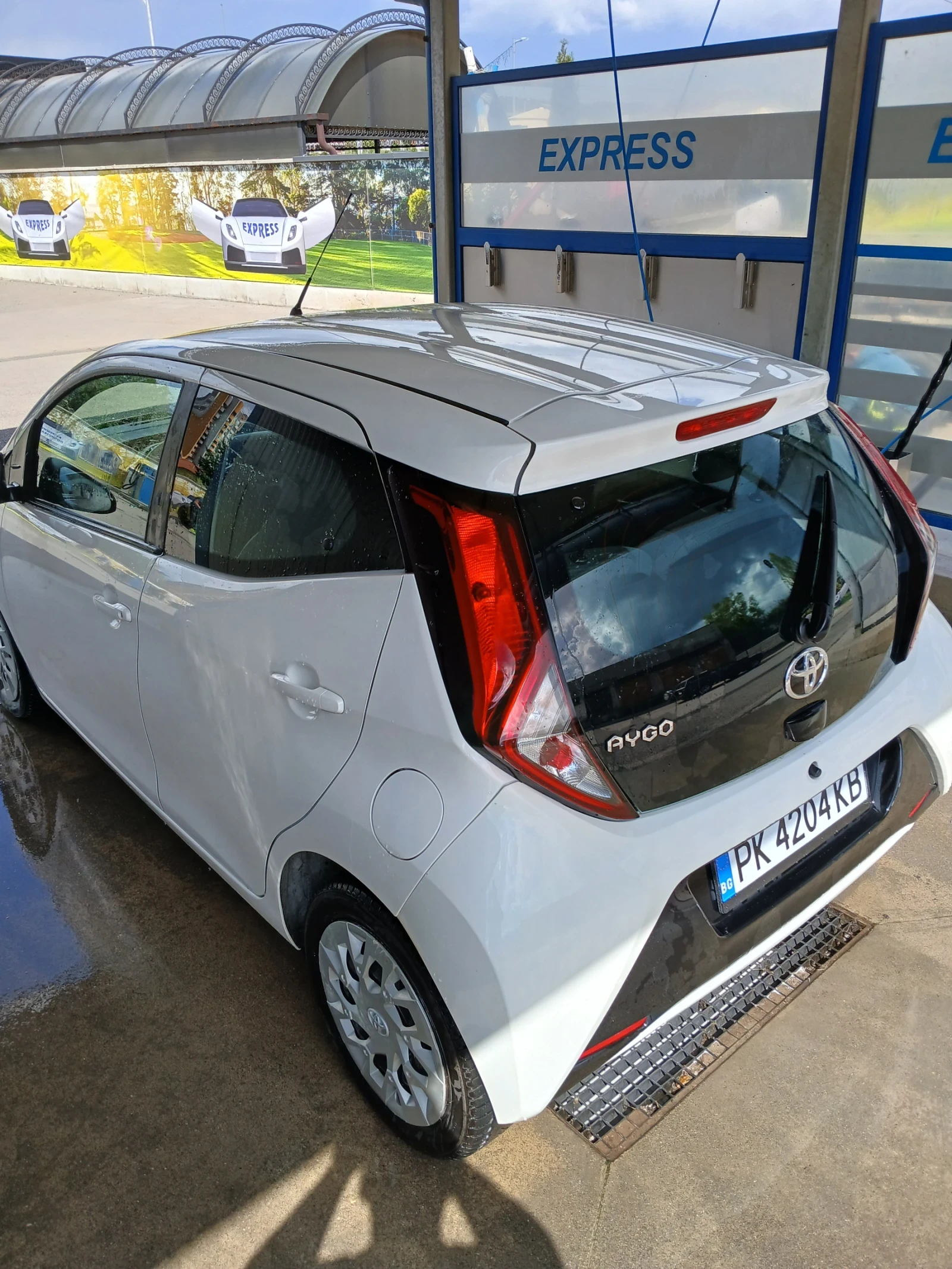 Toyota Aygo Aygo x-play avtomat  - изображение 4