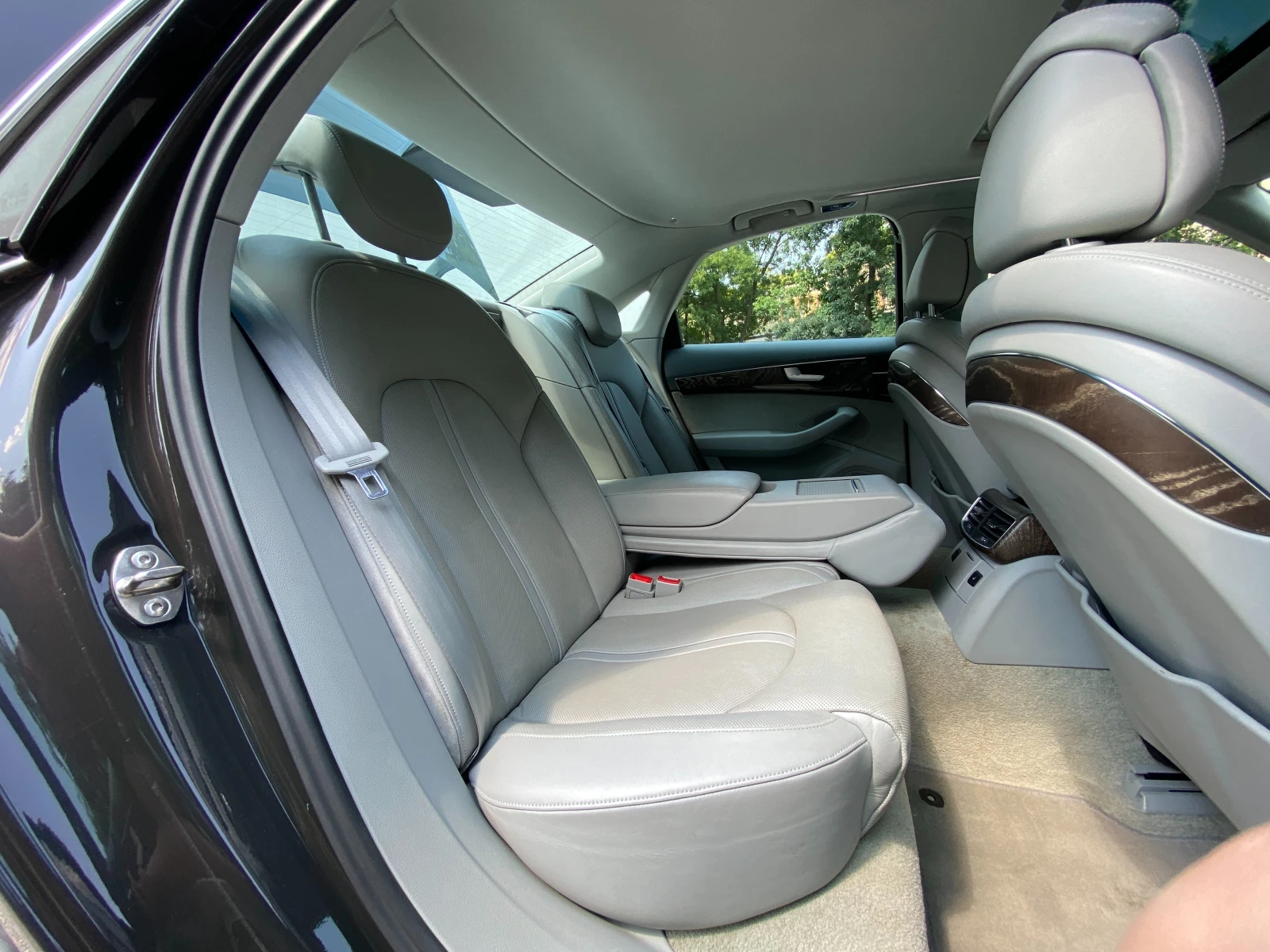 Audi A8 4.0 TFSI  - изображение 7