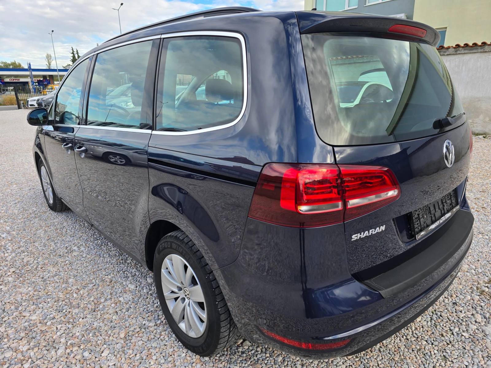 VW Sharan 2.0TDI/FACE/4-MOTION/7-МЕСТЕН/HIGHLINE/ - изображение 2