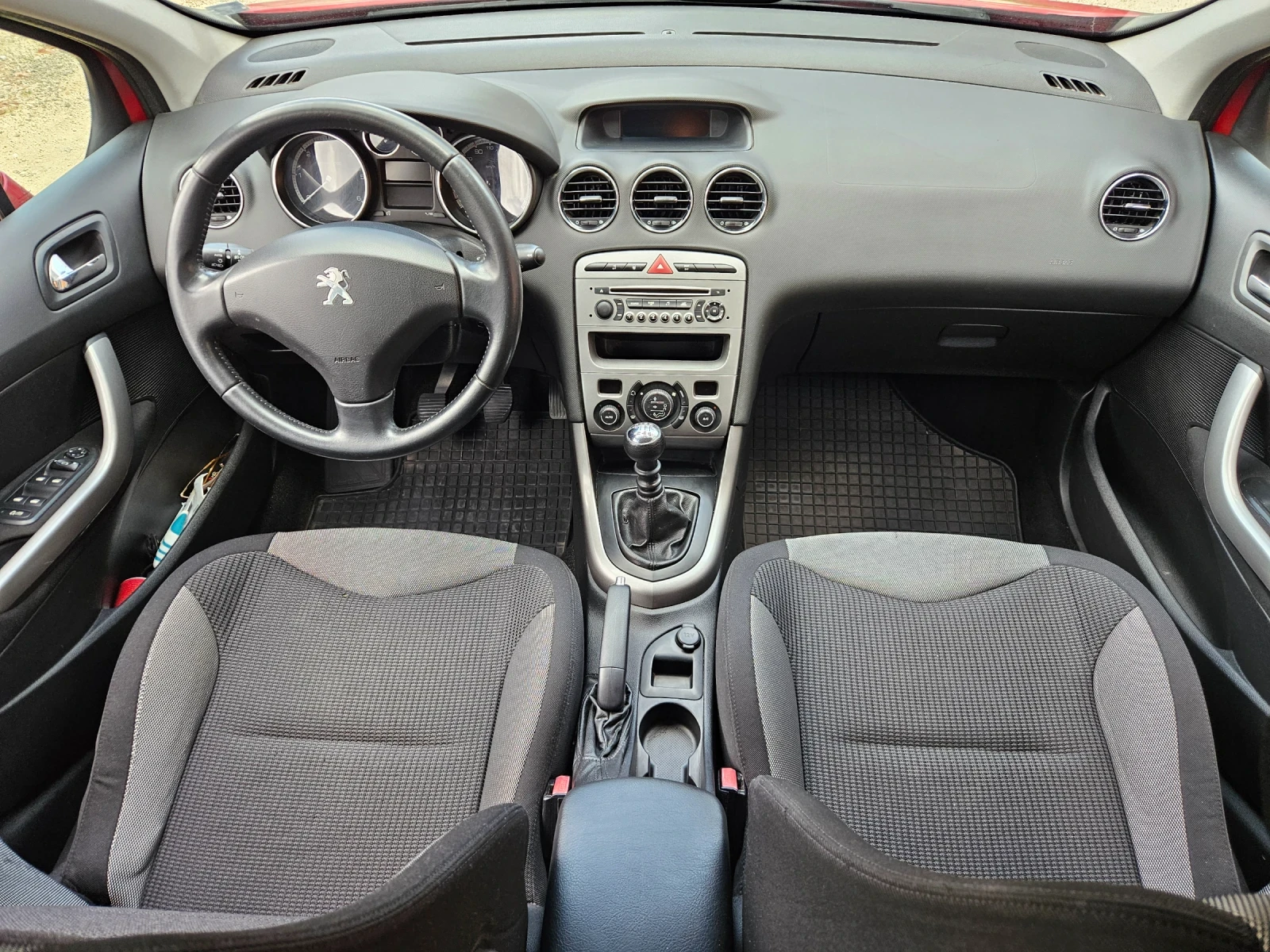 Peugeot 308 1.6 eHDI - 112 к.с.-Обслужено, снимка 5 - Автомобили и джипове - 55850105