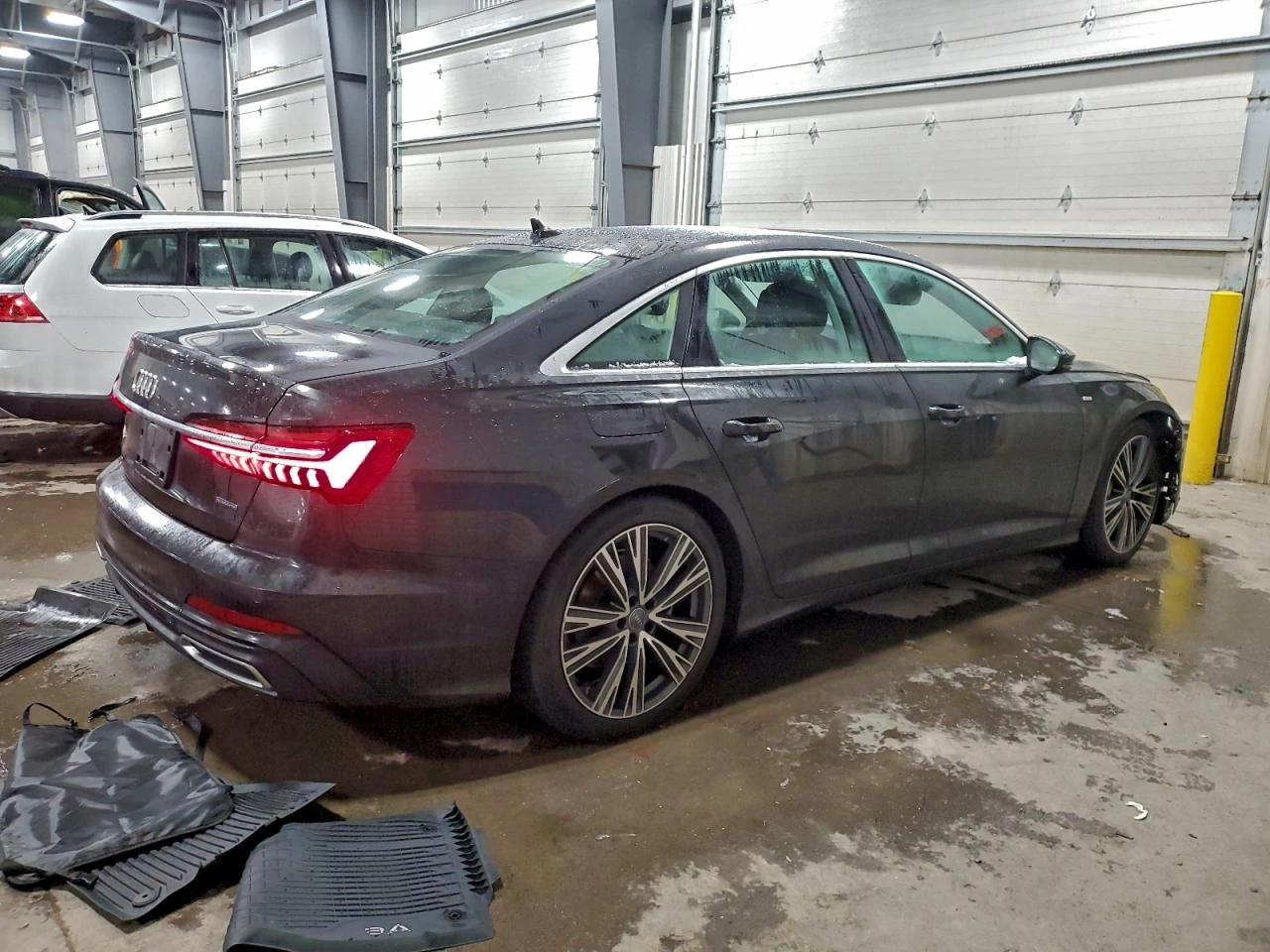 Audi A6 55TFSI* ДИГИТАЛНО* ТАБЛО* 360КАМЕРА* КЕЙЛЕС*  - изображение 2