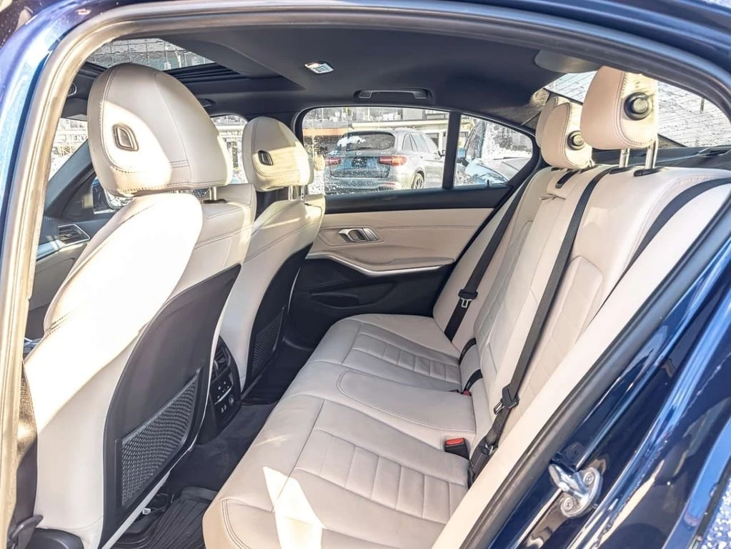 BMW 330 * xDrive * CARFAX * ���� �� �� | Mobile.bg � ����������� 10