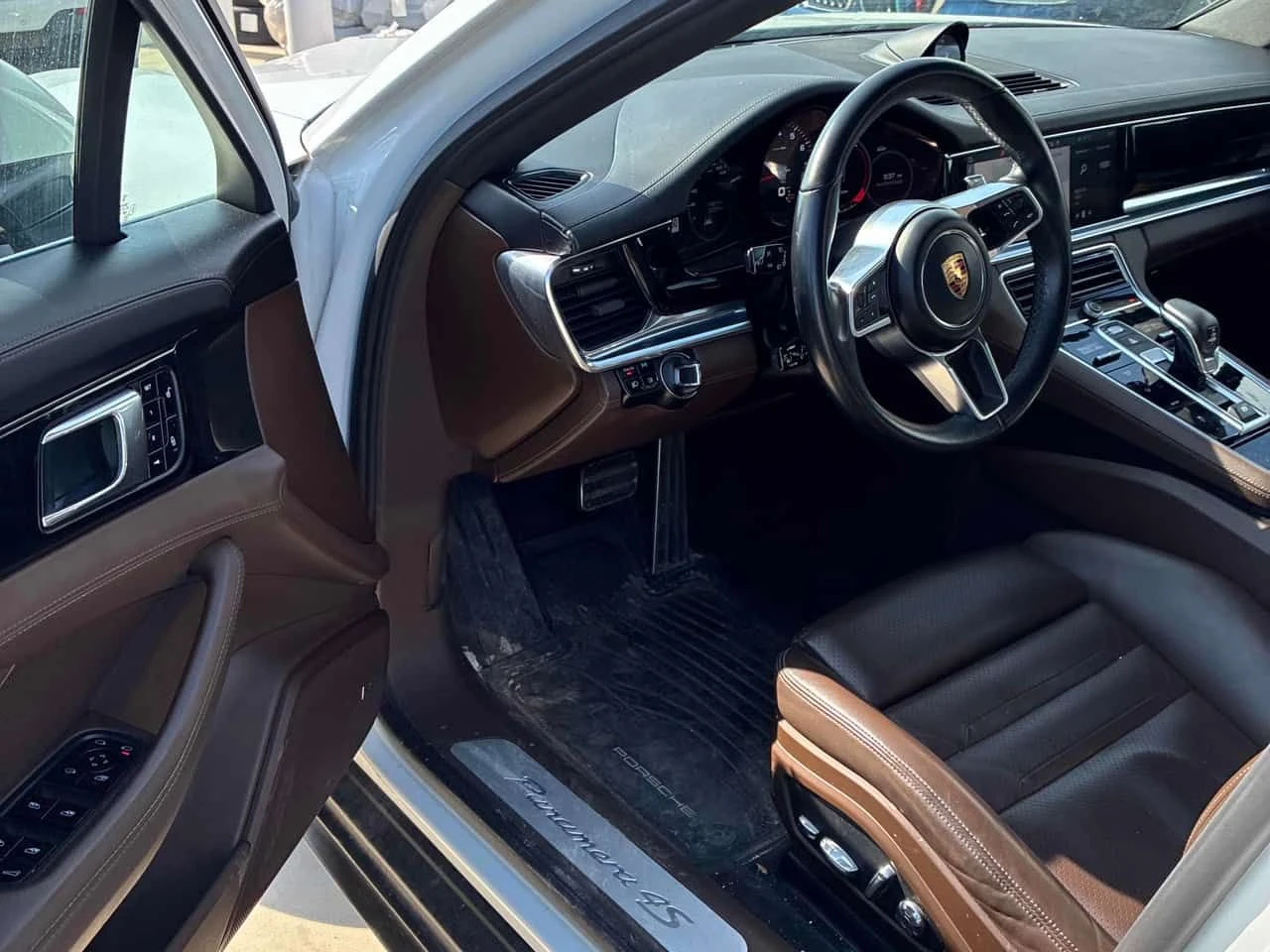 Porsche Panamera 4S  CARFAX, снимка 5 - Автомобили и джипове - 54172275