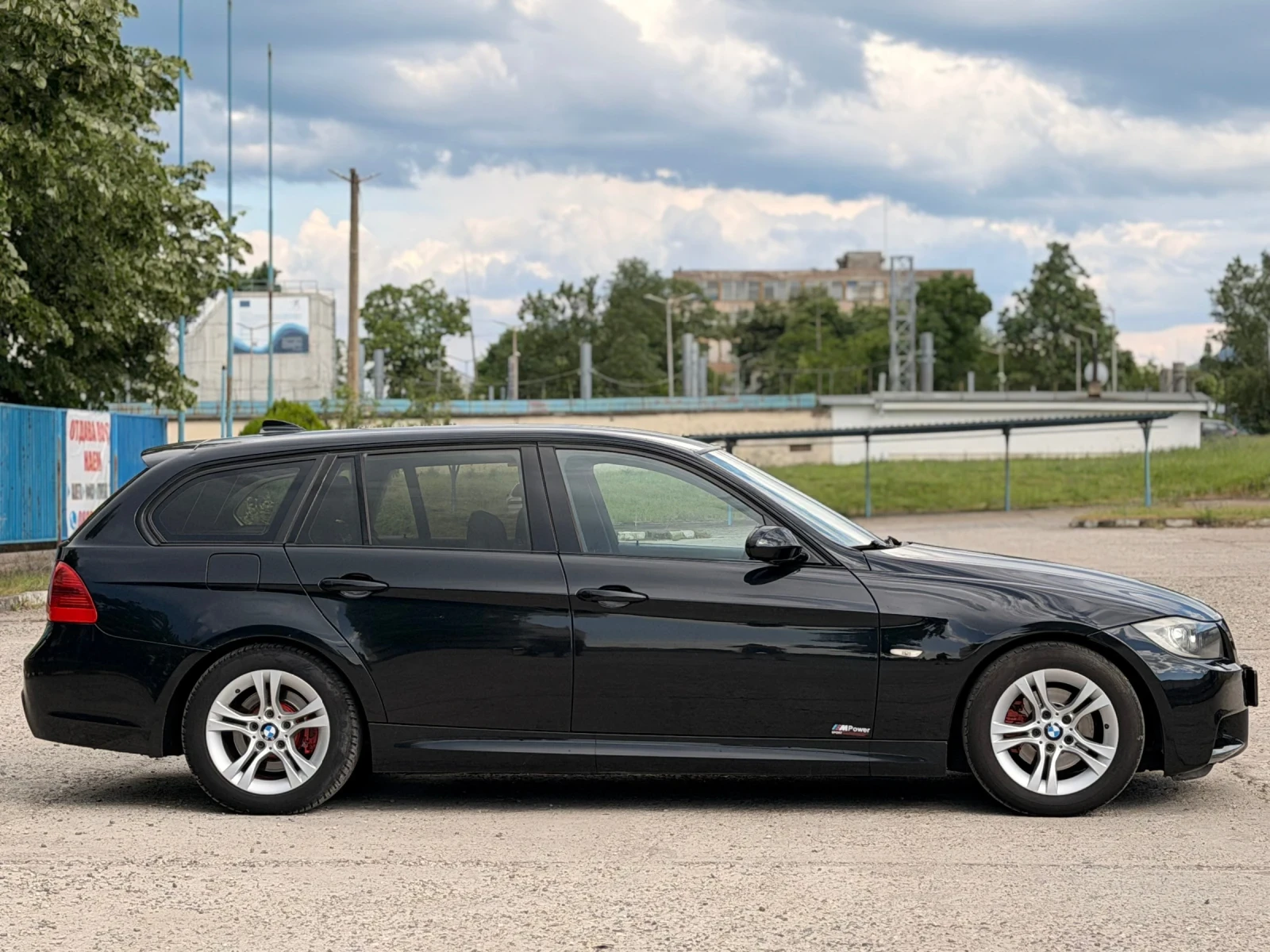 BMW 320 BMW 320D М-пакет / АЛКАНТАРА / РЕКАРО / ИТАЛИЯ, снимка 6 - Автомобили и джипове - 54991351