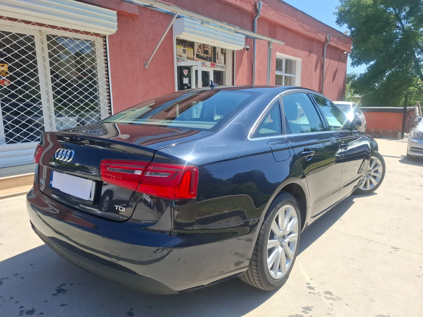 Audi A6 2.0 TDI , снимка 6 - Автомобили и джипове - 55423083