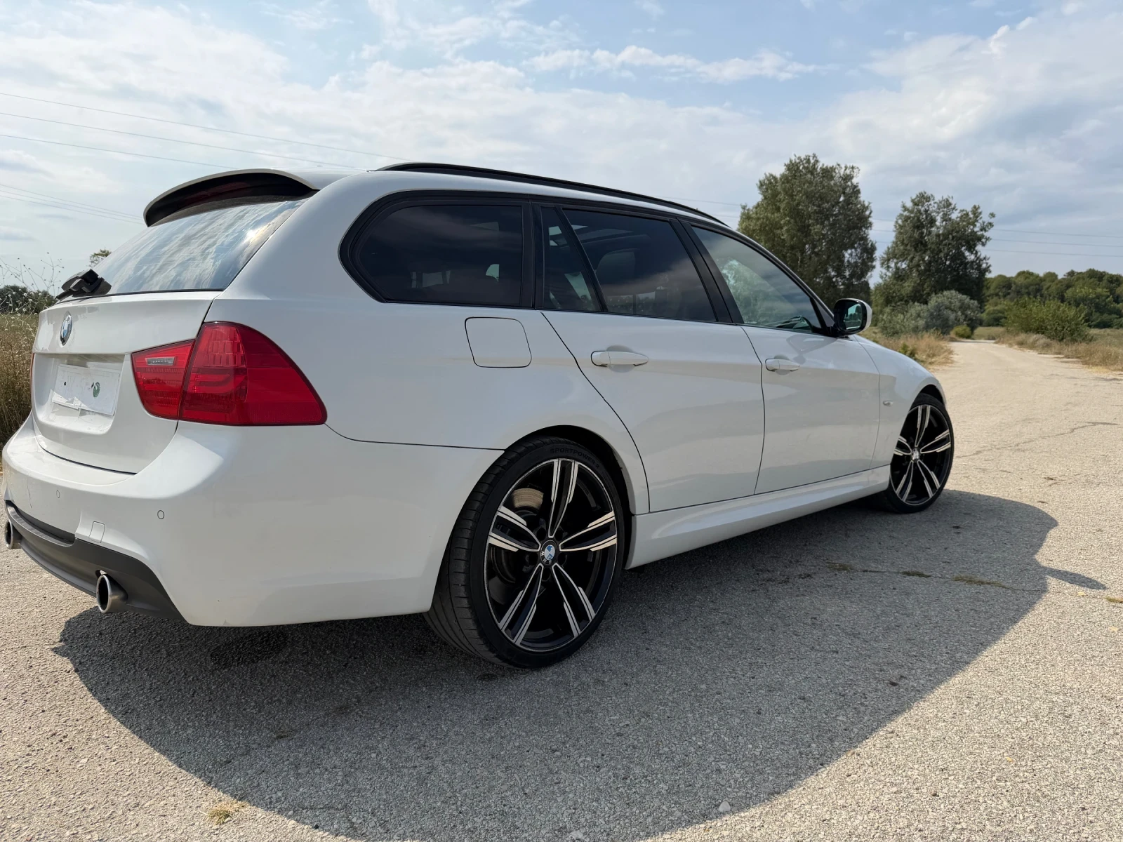 BMW 330 Bmw 330D  M-Sport, снимка 3 - Автомобили и джипове - 55661010