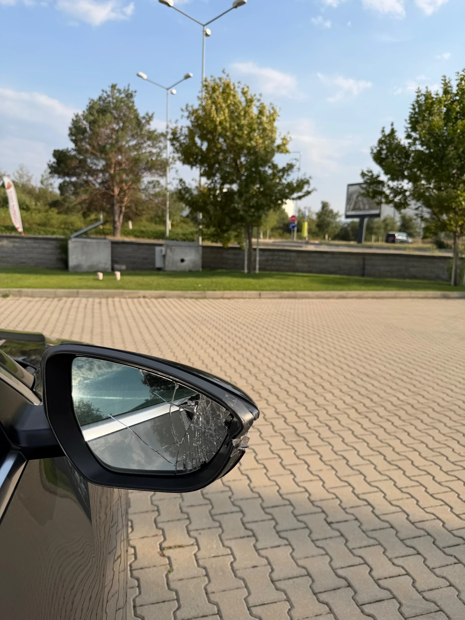 Audi E-Tron  50 QUATTRO | ГАРАНЦИЯ | S-LINE | ПОДГРЕВ | АМБИЕН, снимка 14 - Автомобили и джипове - 55712181