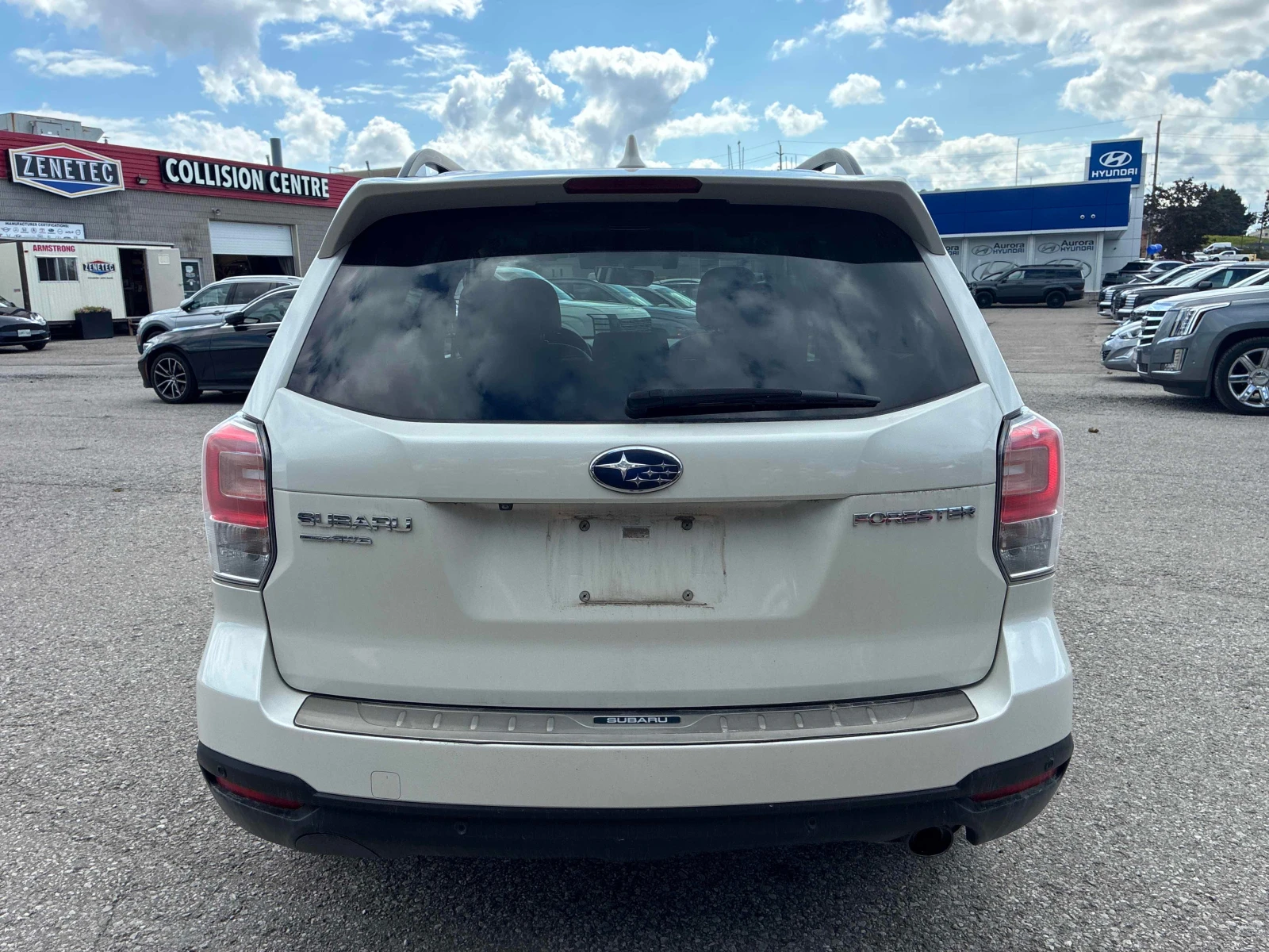 Subaru Forester * Limited * АВТОКРЕДИТ БЕЗ ПЪРВОНАЧАЛНА ВНОСКА* , снимка 4 - Автомобили и джипове - 56007844