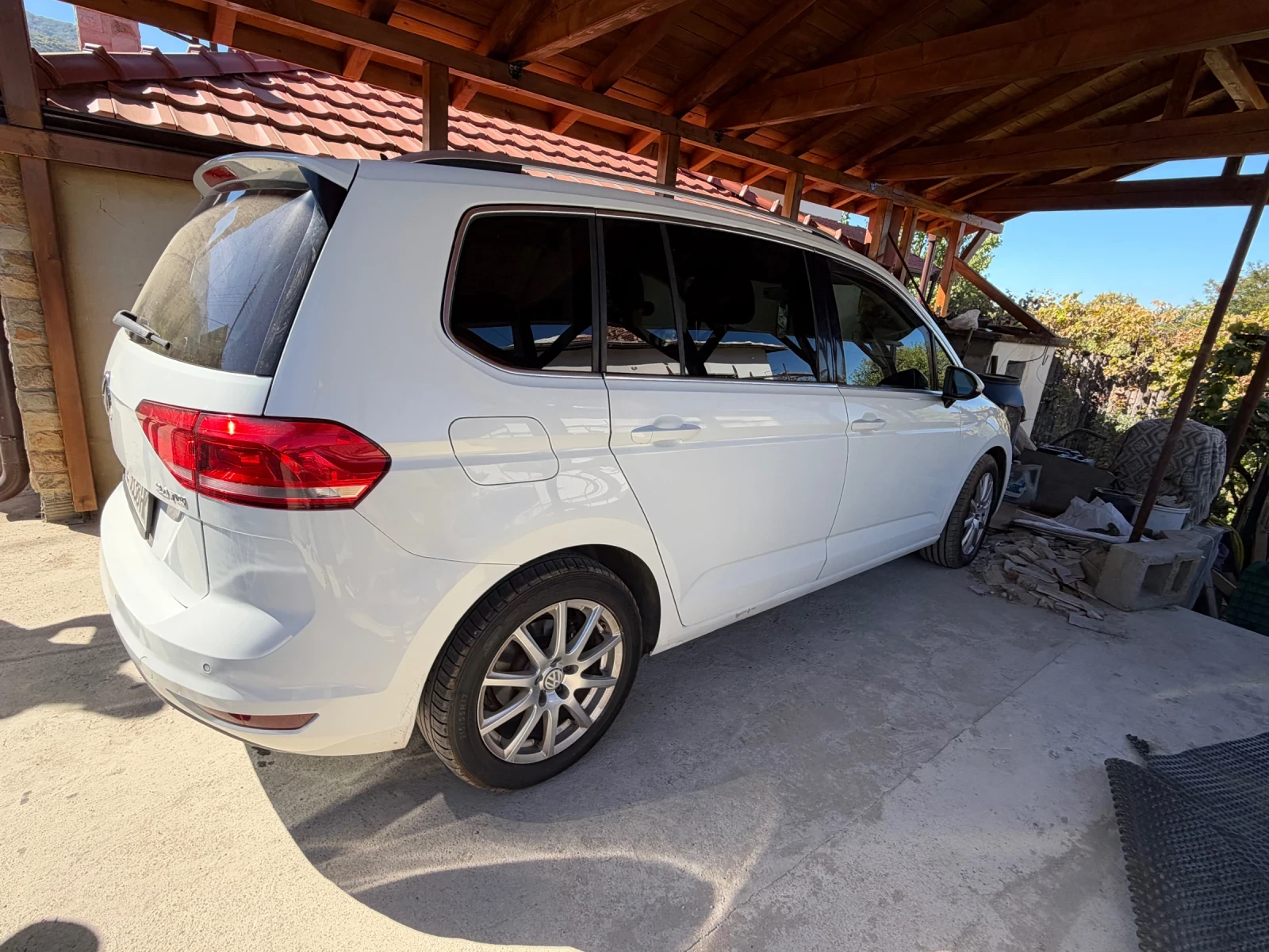 VW Touran 2.0 TDI, снимка 6 - Автомобили и джипове - 56396403