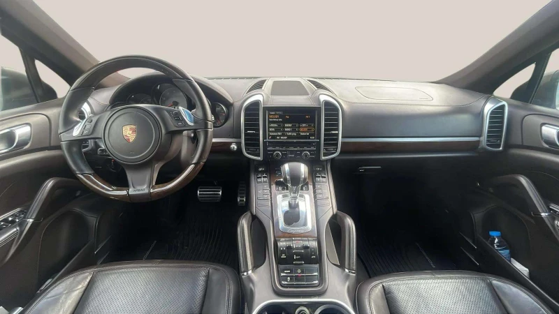 Porsche Cayenne 4.8 I, снимка 9 - Автомобили и джипове - 50382305